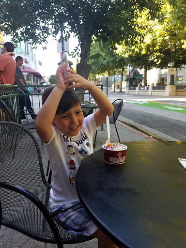 Ice Cream Shop «Cold Stone Creamery», reviews and photos, 1129 Pacific Ave, Santa Cruz, CA 95060, USA