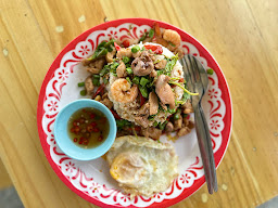 ครัวโคตรแซ่บสาขา4 (กะเพราถาดอิสานตามสั่ง)
