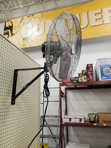 Tool Store «Northern Tool + Equipment», reviews and photos, 3906 W Hillsborough Ave, Tampa, FL 33614, USA