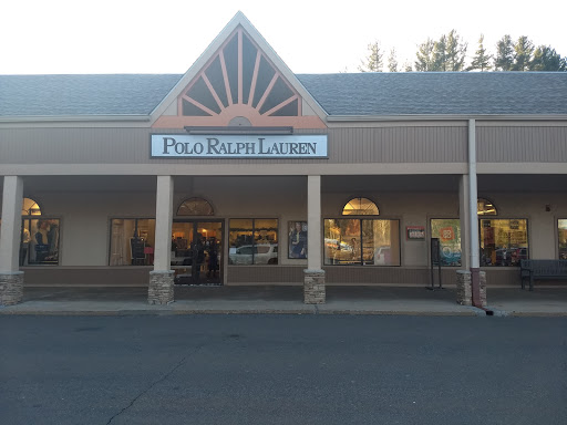 Outlet Store «Tanger Outlet Blowing Rock», reviews and photos, 278 Shoppes on the Parkway Rd, Blowing Rock, NC 28605, USA