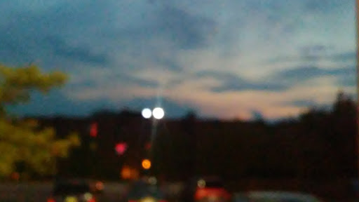 Movie Theater «Regal Cinemas Middleburg Town Square 16», reviews and photos, 18348 Bagley Rd, Middleburg Heights, OH 44130, USA