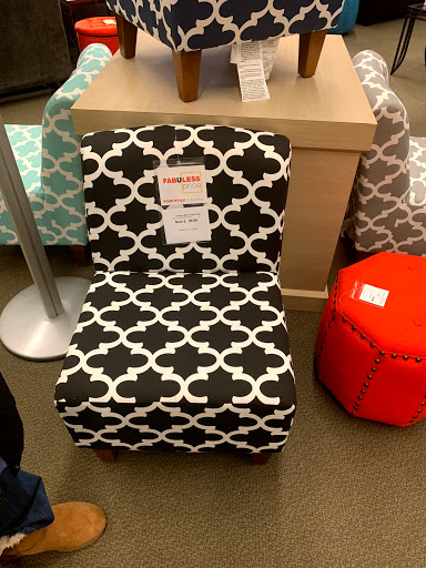 Furniture Store «Art Van Furniture - Southfield», reviews and photos, 22555 Greenfield Rd, Southfield, MI 48075, USA