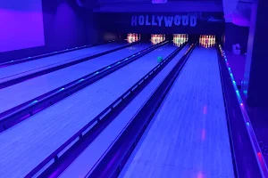 Hollywood Bowling image