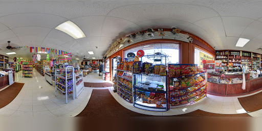 Grocery Store «La Misma Luna Supermarket», reviews and photos, 2901-2977 London Rd, Eau Claire, WI 54701, USA