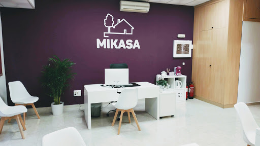 Mikasa Inmobiliaria & Abogados - C. de Azorín, 4 posterior, Local, 28935 Móstoles, Madrid, España