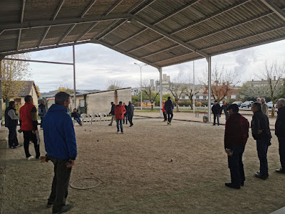 Terrain de pétanque à Le Lardin-Saint-Lazare