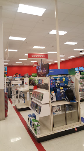 Department Store «Target», reviews and photos, 800 Broadview Village Sq, Broadview, IL 60155, USA