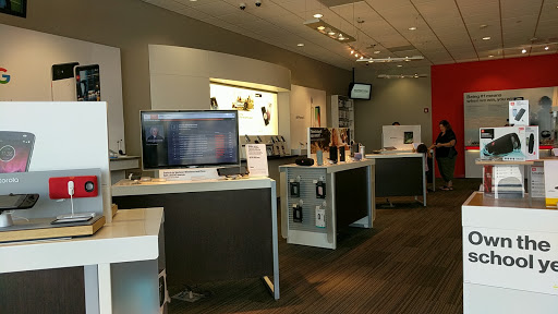 Cell Phone Store «Verizon», reviews and photos, 7000 Hadley Rd, South Plainfield, NJ 07080, USA