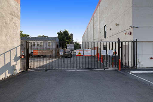 Self-Storage Facility «Public Storage», reviews and photos, 4610 Van Nuys Blvd, Sherman Oaks, CA 91403, USA