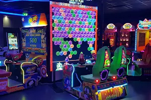 Arcade, Trecco Bay image