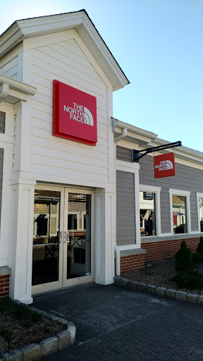 Clothing Store «The North Face Outlet», reviews and photos, 461 Evergreen Ct, Central Valley, NY 10917, USA