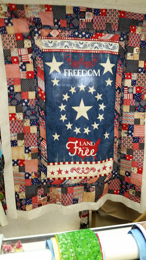 Tobacco Shop «Smoke Center In Longview», reviews and photos, 1016 W Loop 281 Suite # B, Longview, TX 75604, USA