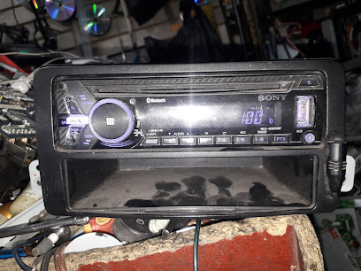 AUTO ESTEREO CHAVA