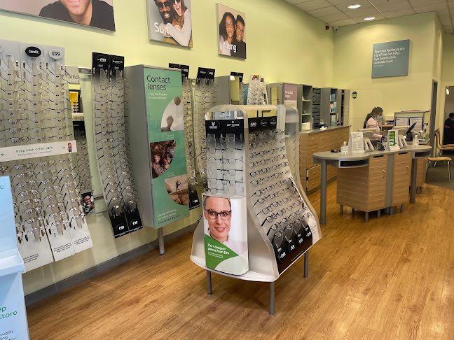 Specsavers Opticians and Audiologists - Victoria - London