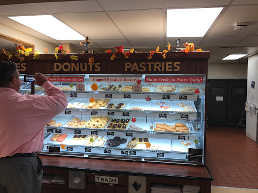 Grocery Store «Schnucks», reviews and photos, 4500 W Lloyd Expy, Evansville, IN 47712, USA