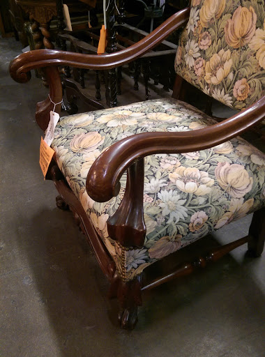 Antique Furniture Store «Lots of Furniture Antiques Warehouse», reviews and photos, 910 N Riverfront Blvd, Dallas, TX 75207, USA