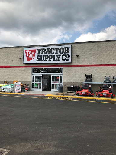 Home Improvement Store «Tractor Supply Co.», reviews and photos, 15411 W High St, Middlefield, OH 44062, USA