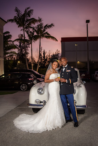 Bridal Shop «Lauderdale Bride - Upscale & Intimate Bridal Boutique in the heart of Fort Lauderdale», reviews and photos, 4130 N Federal Hwy, Fort Lauderdale, FL 33308, USA