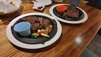 肉塊餐桌Meatloaf Steakhouse+Diner 松山必吃牛排|推薦牛排|吃肉天堂|慶祝牛排|犒賞牛悱|口碑牛排