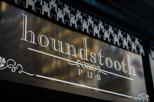 The Houndstooth Pub image 4