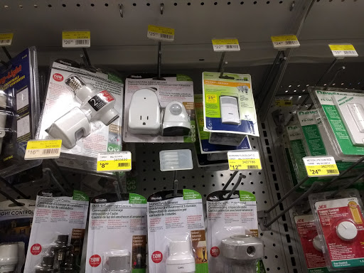 Hardware Store «Village Ace Hardware Inc», reviews and photos, 6240 N Port Washington Rd, Glendale, WI 53217, USA