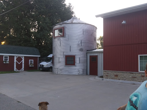 Quilt Shop «The Little Red Hen», reviews and photos, 612 Hope Ave, Muscatine, IA 52761, USA