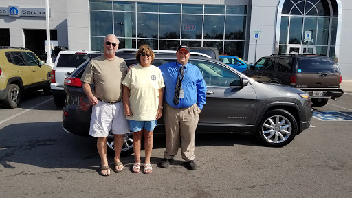 Dodge Dealer «East Tennessee Dodge Chrysler Jeep», reviews and photos, 2774 N Main St, Crossville, TN 38555, USA