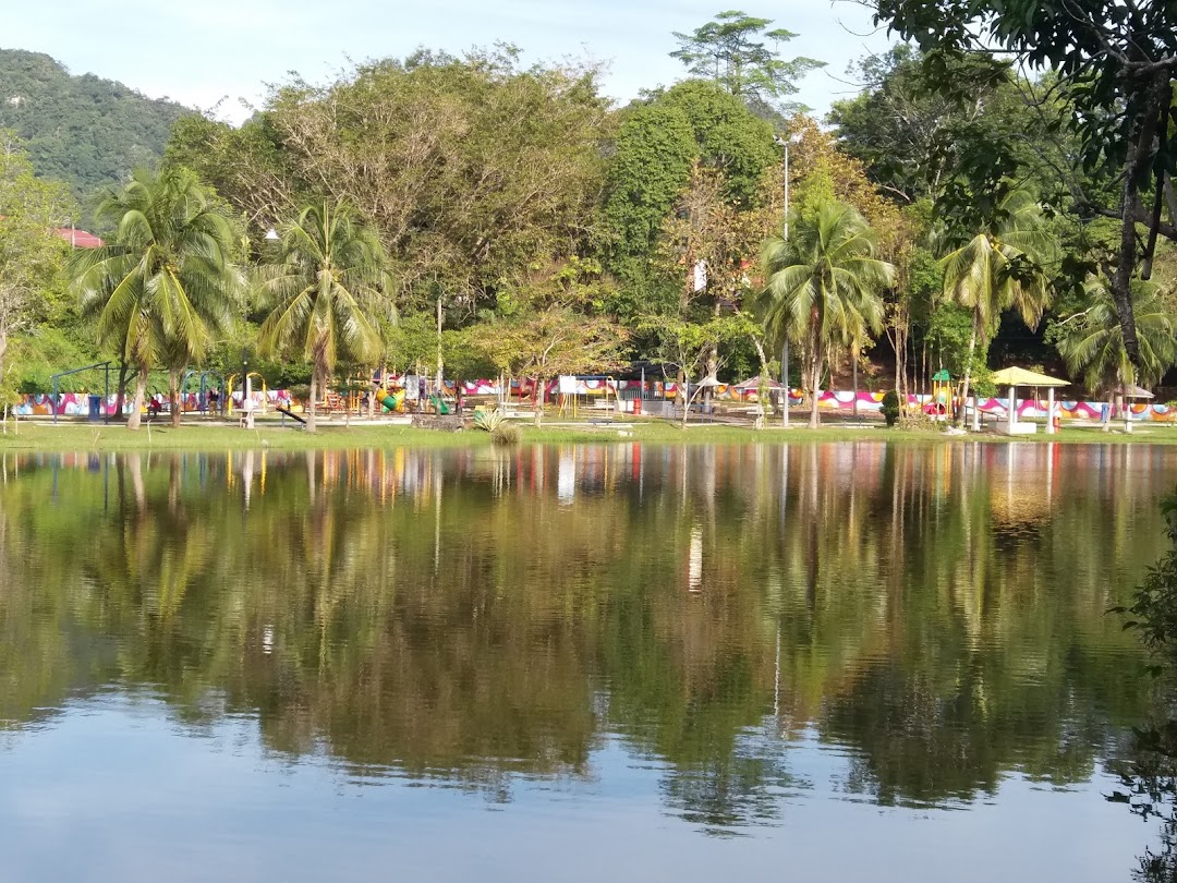 Taman Tasik Gua Musang