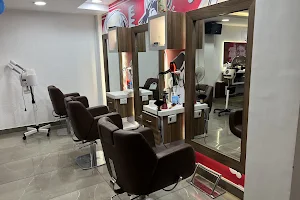 Jawed Habib - Beauty Parlour & Unisex Salon in Shimla image