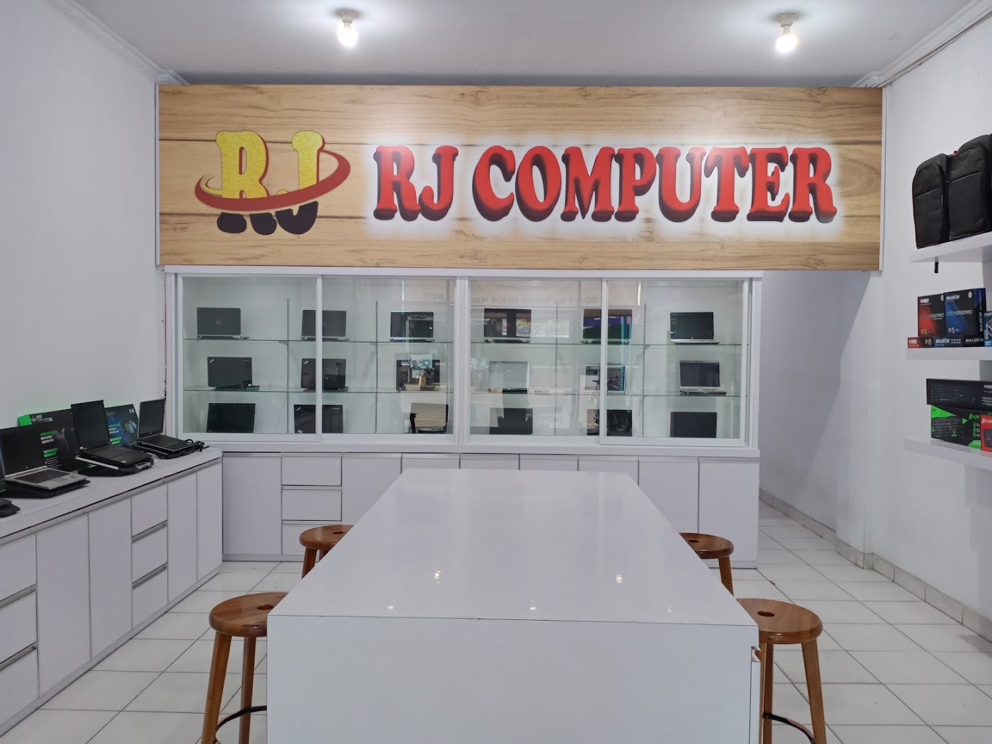 Rj-computer Photo