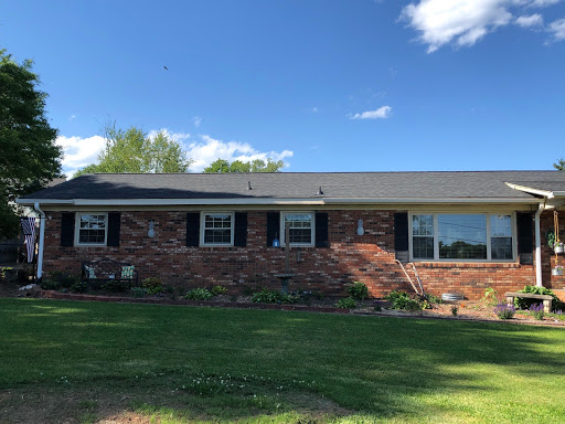 Roofing Contractor «Gilstrap Roofing», reviews and photos, 1512 Easley Bridge Rd, Greenville, SC 29611, USA