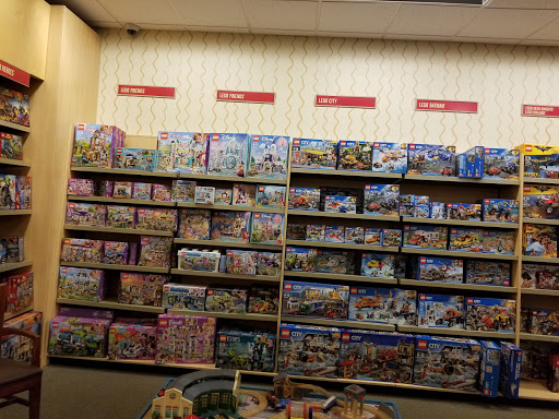 Book Store «Barnes & Noble Booksellers The Shops at River Crossing», reviews and photos, 8675 River Crossing Blvd, Indianapolis, IN 46240, USA