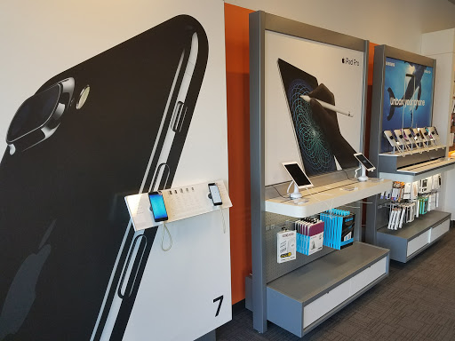 Cell Phone Store «AT&T Authorized Retailer», reviews and photos, 925 Co Rd E East #170, Vadnais Heights, MN 55127, USA