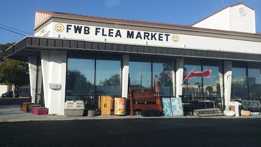 Flea Market «Fort Walton Beach Flea Market», reviews and photos, 125 Eglin Pkwy SE, Fort Walton Beach, FL 32548, USA