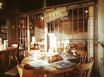 Atmosphère du Restaurant de grillades à l'américaine Old Wild West à La Chapelle-Saint-Aubin - n°13