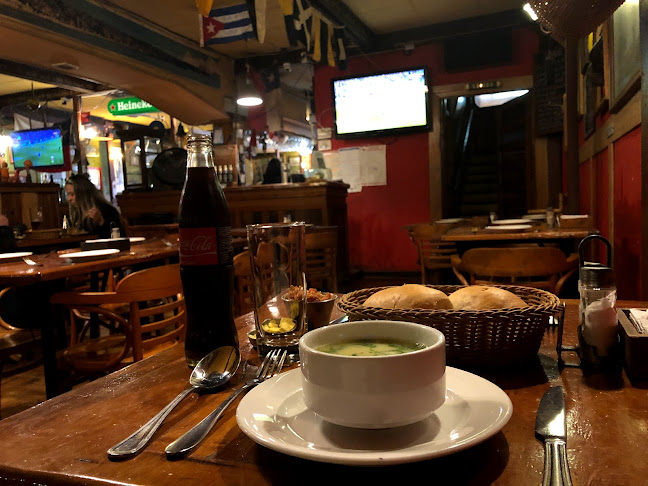 Opiniones de Bar Restaurant Victoria en Valparaíso - Restaurante