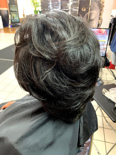 Beauty Salon «Queen B Beauty & Hair Salon», reviews and photos, 1588 Veterans Memorial Hwy SW #204, Austell, GA 30168, USA