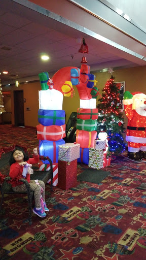 Movie Theater «Edison Park 8 Cinemas», reviews and photos, 2235 Winkler Ave, Fort Myers, FL 33901, USA