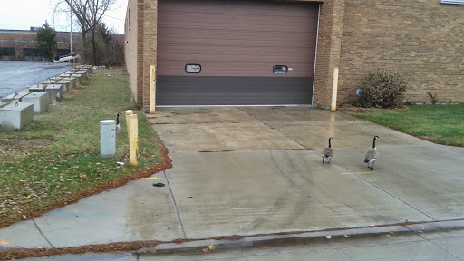 Mailing Service «United Delivery Service», reviews and photos, 1111 N Ridge Ave, Lombard, IL 60148, USA