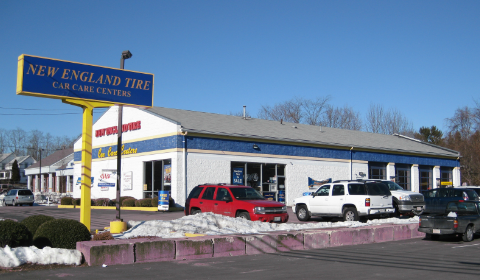 Tire Shop «NEW ENGLAND TIRE Car Care Centers - Seekonk», reviews and photos, 1416 Fall River Ave, Seekonk, MA 02771, USA