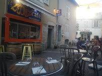 Atmosphère du Restaurant LEONZ CAFE à Lons-le-Saunier - n°2