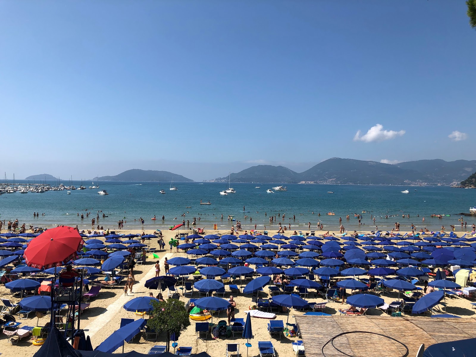 Photo de Spiaggia Venere Azzurra et le règlement