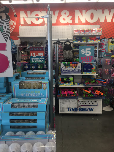Variety Store «Five Below», reviews and photos, 6600 Spring Stuebner Rd Suite 156, Spring, TX 77389, USA