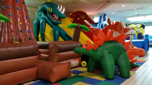 Clothing Store «Aéropostale», reviews and photos, 451 Eagle Ridge Mall Entrance, Lake Wales, FL 33859, USA