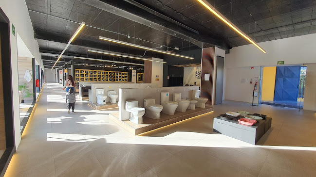 Av. Oswaldo Guayasamín E5-25, Quito 170157