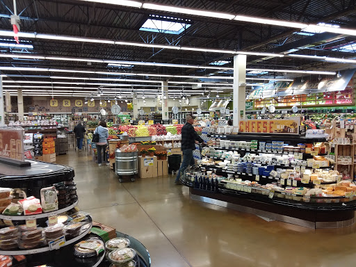 Grocery Store «Fresh Thyme Farmers Market- Fairborn», reviews and photos, 2850 Centre Dr, Beavercreek, OH 45324, USA