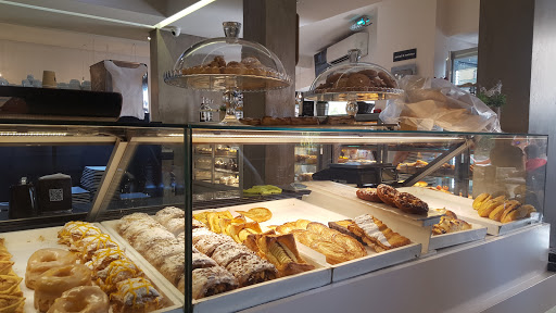 Confeitaria [naavenida] no Funchal, Madeira