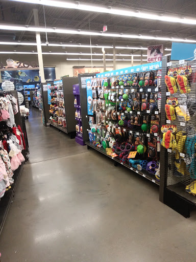 Pet Supply Store «Petco Animal Supplies», reviews and photos, 8966 S Broadway Ave #112, Tyler, TX 75703, USA