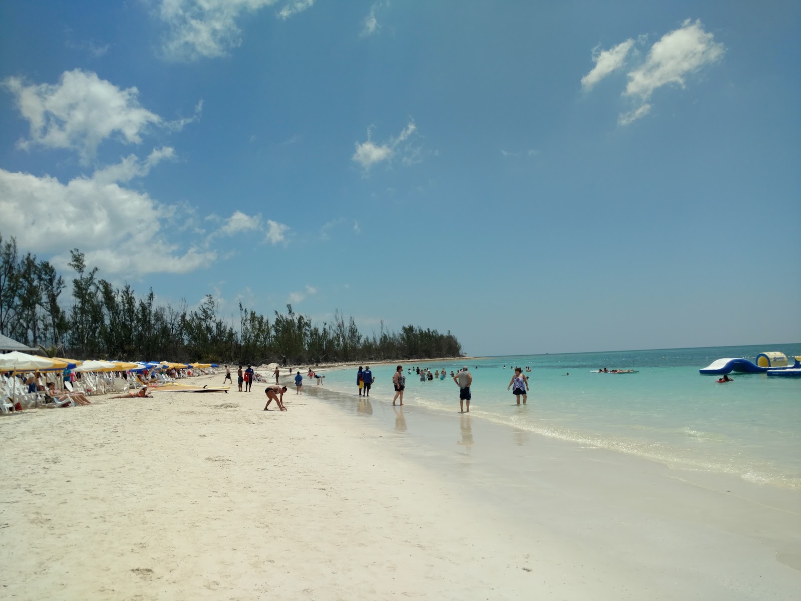 Foto di Taino beach con molto pulito livello di pulizia