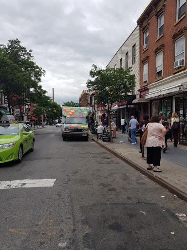 Shoe Store «Shoe Market», reviews and photos, 160 N 6th St, Brooklyn, NY 11211, USA